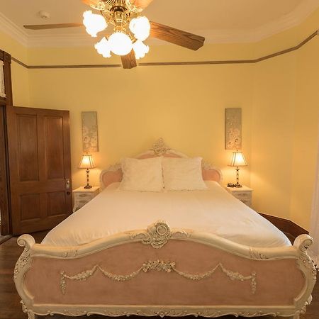 Mosheim Mansion Bed & Breakfast Seguin Bagian luar foto