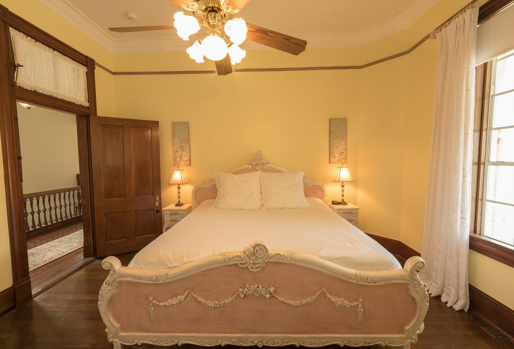 Mosheim Mansion Bed & Breakfast Seguin Bagian luar foto