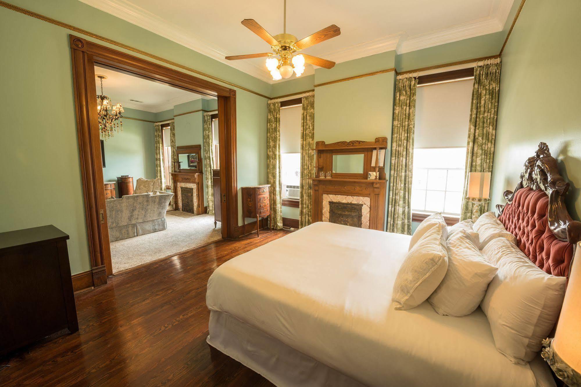Mosheim Mansion Bed & Breakfast Seguin Bagian luar foto